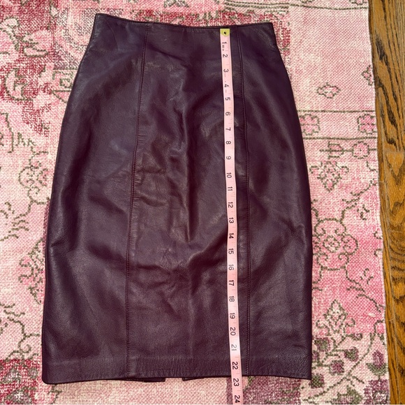 Vintage 90s Vibrant purple 100% Leather Pencil Skirt - size 2 - Picture 5 of 13